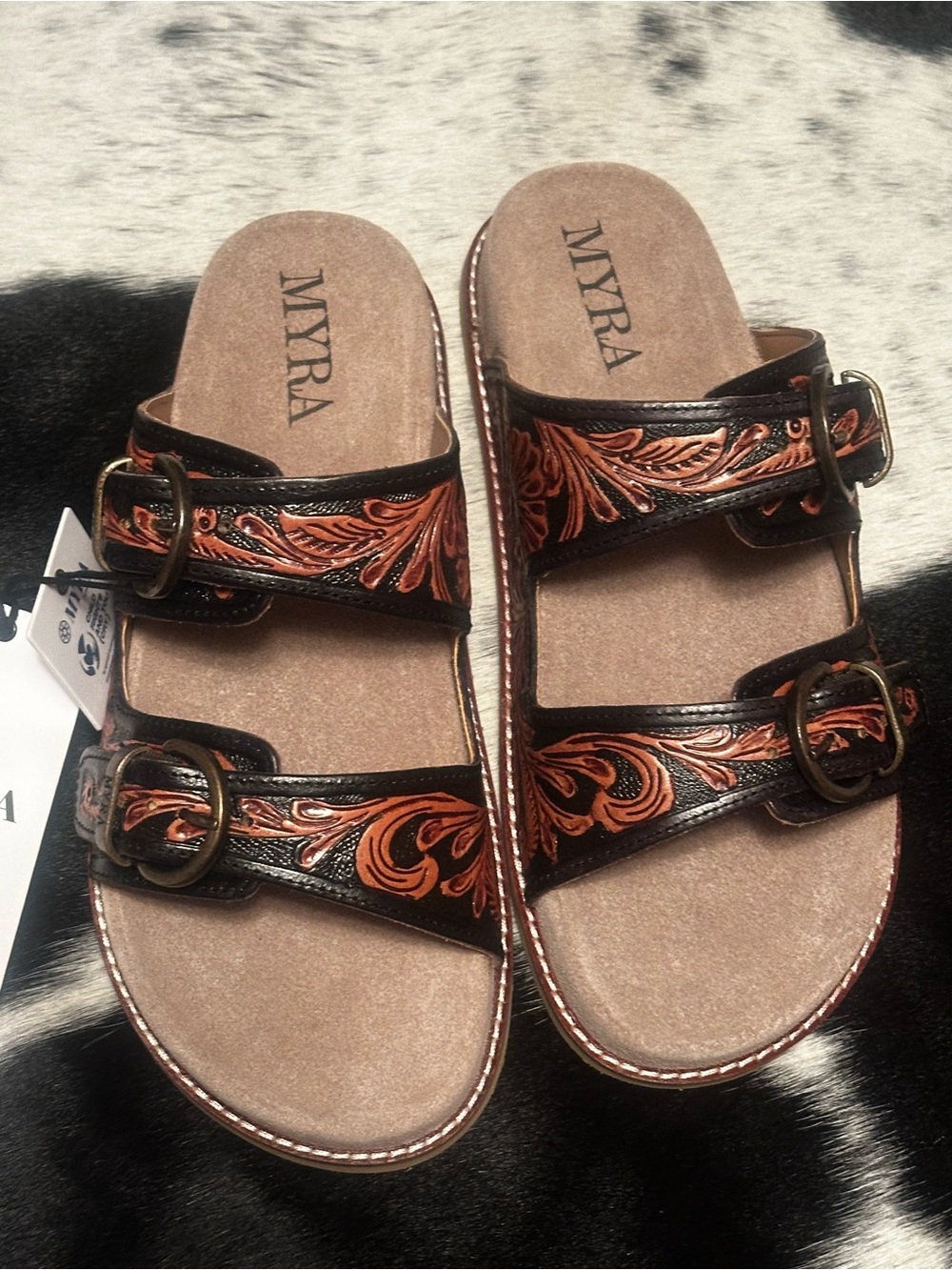 New women’s size 7 Myra leather sandals - Picture 2 of 3